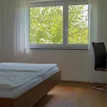 斯泽晨公寓